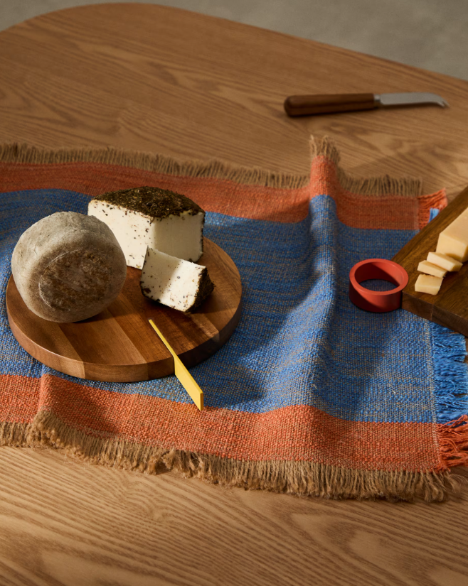 ZAIRIN Serving board in FSC 100% acacia wood and yellow metal