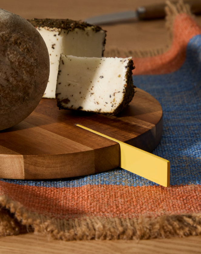 ZAIRIN Serving board in FSC 100% acacia wood and yellow metal