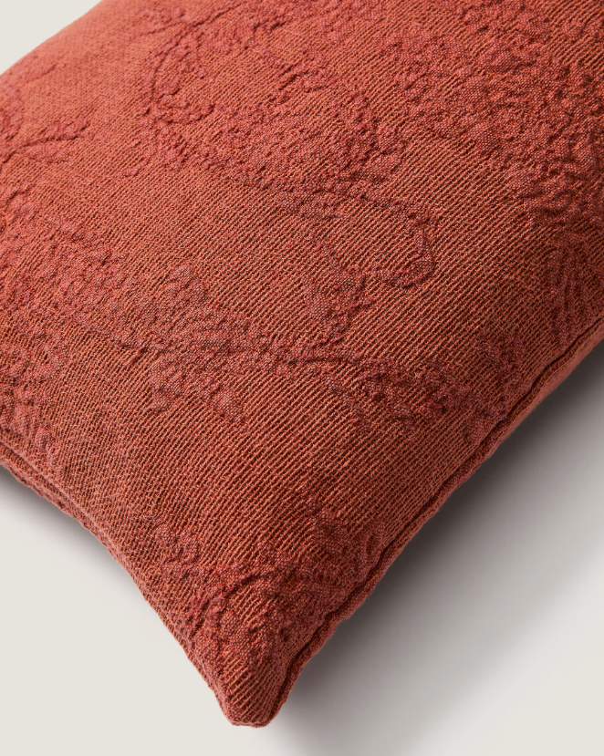 VELINA Cushion cover in red washed linen jacquard with floral design 30 x 50 cm