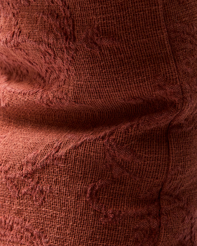 VELINA Cushion cover in red washed linen jacquard with floral design 30 x 50 cm