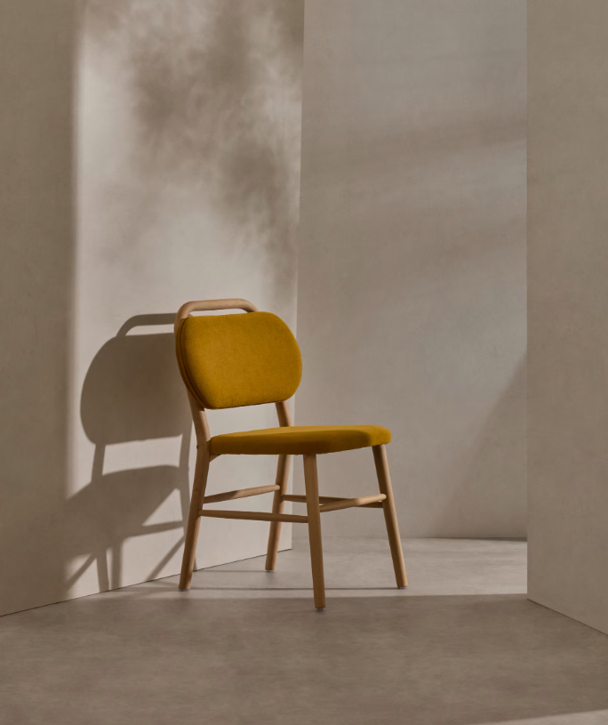 HELDA chair in chenille and solid oak wood