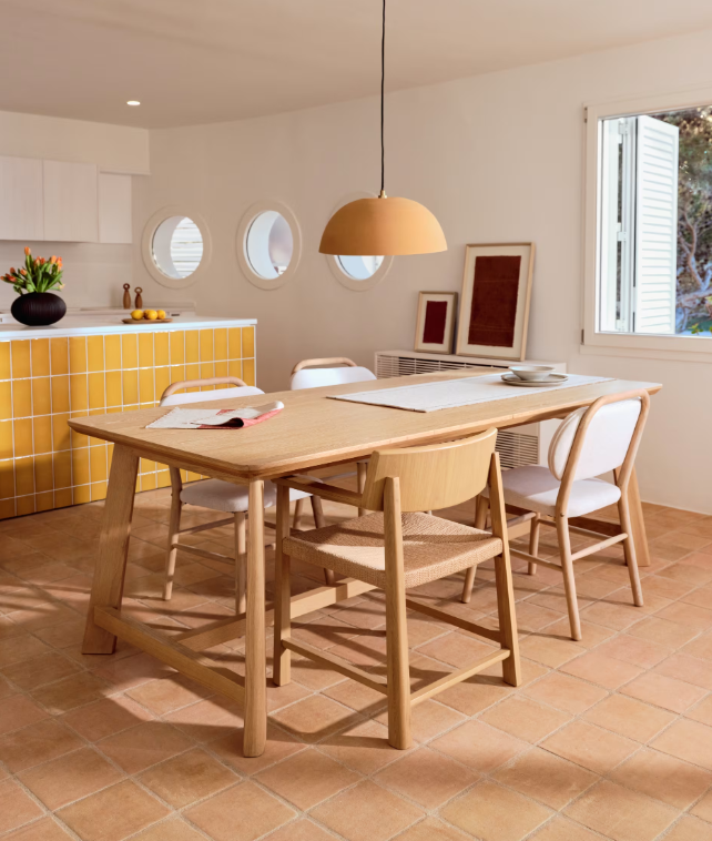 IDUN Stol od furnira i punog hrastovog drveta