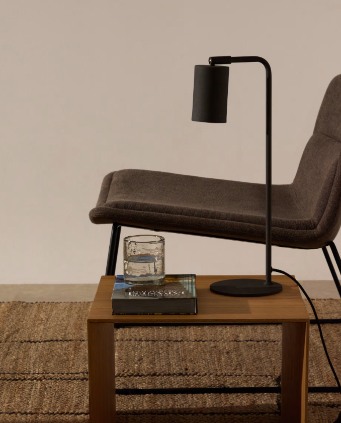 MANIE Metal desk lamp in metal with black cast-iron-effect finish