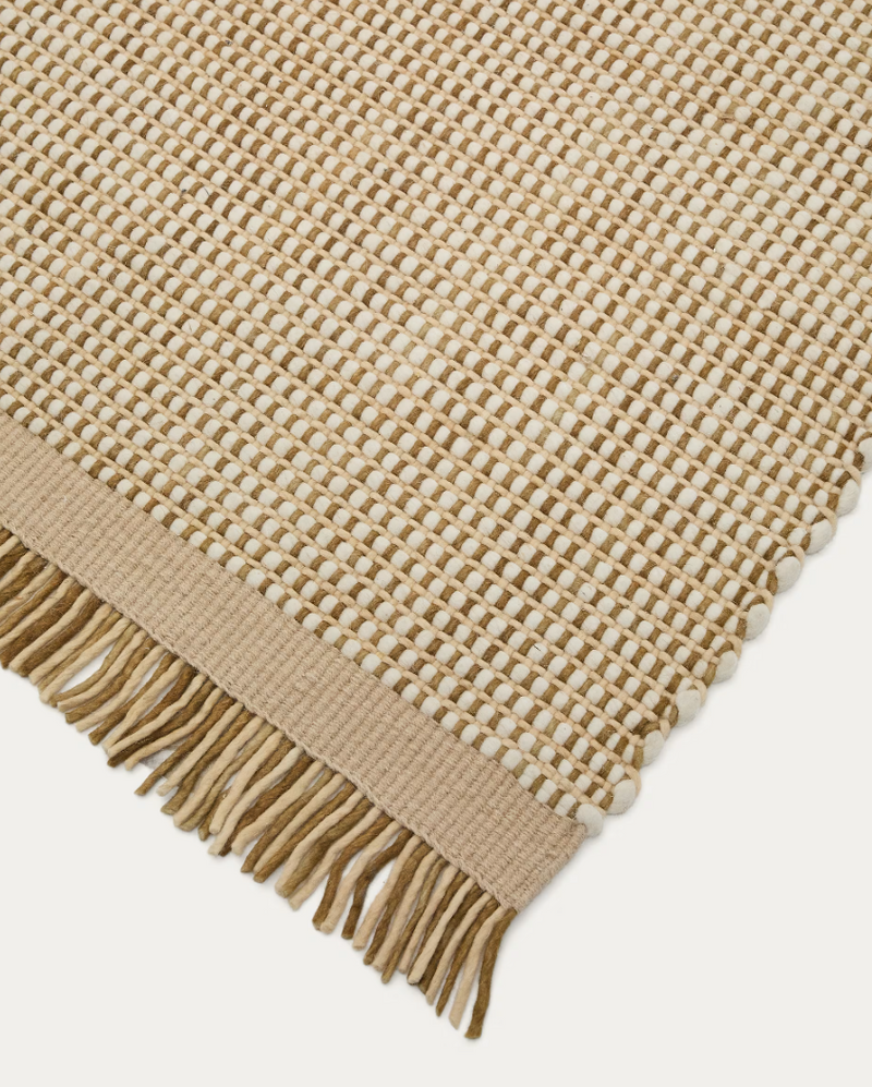 BLART Beige wool rug with contrasting side stripe 160 x 230 cm