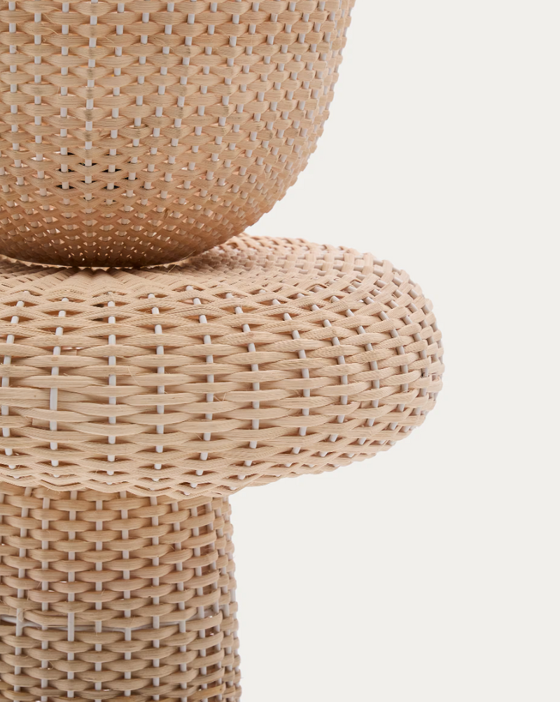 NEUDA Rattan floor lamp with light finish