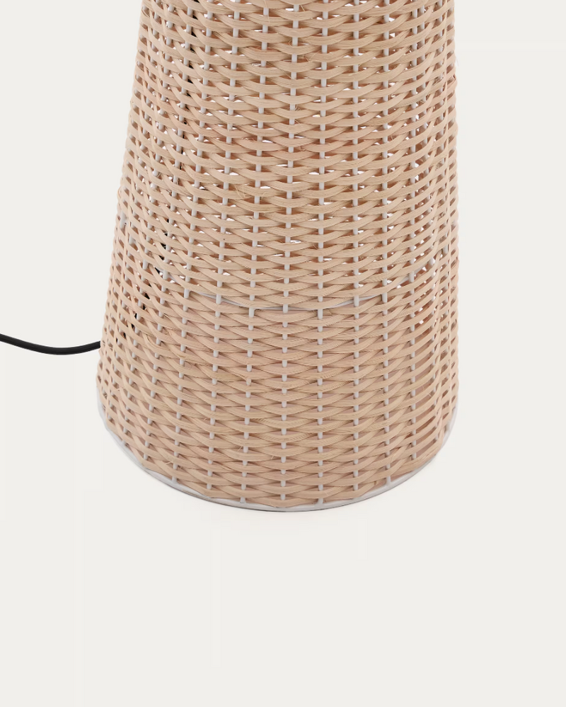 NEUDA Rattan floor lamp with light finish
