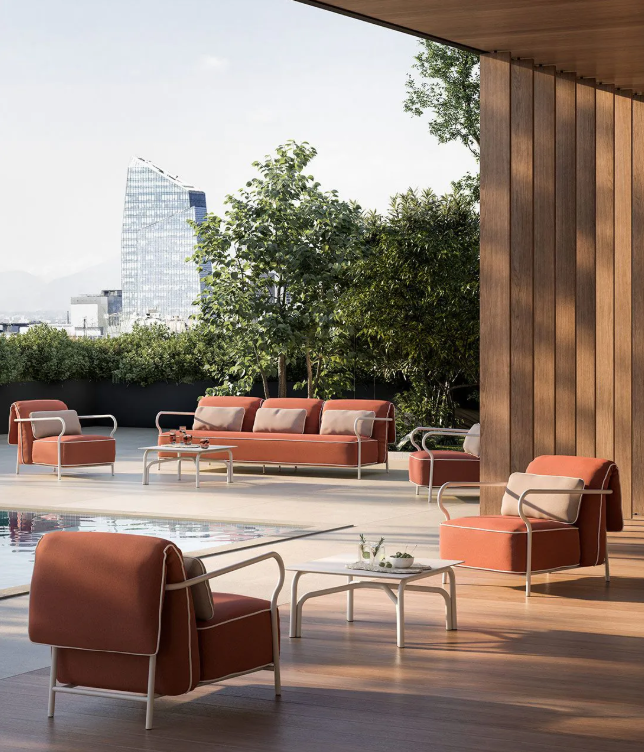 SALÓ Armchair with seat and backrest cushion