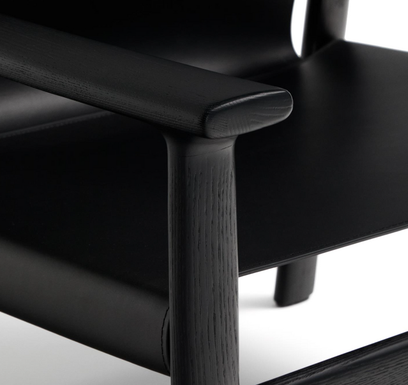 JAN Fotelja izrađena od crnih recikliranih kožnih vlakana