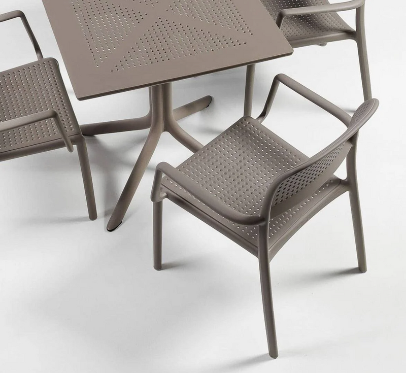 CLIP Small outdoor table 70 / 80