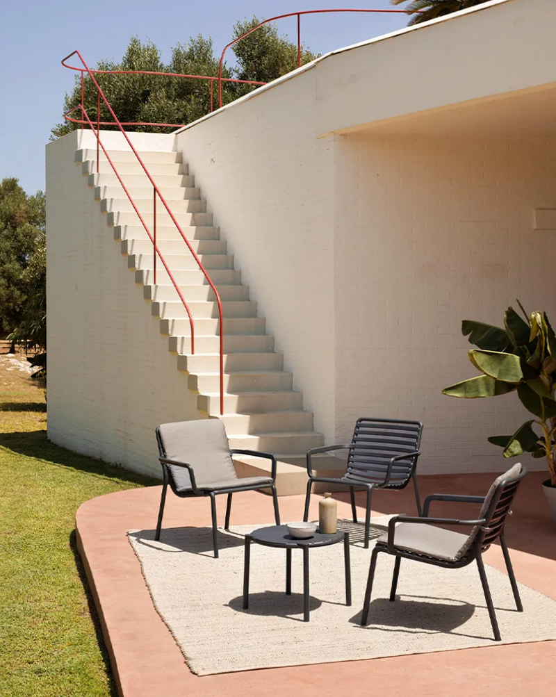 DOGA Small outdoor table