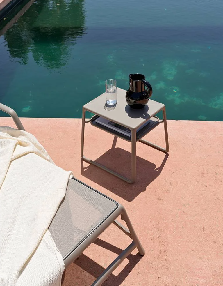 POP Outdoor small table