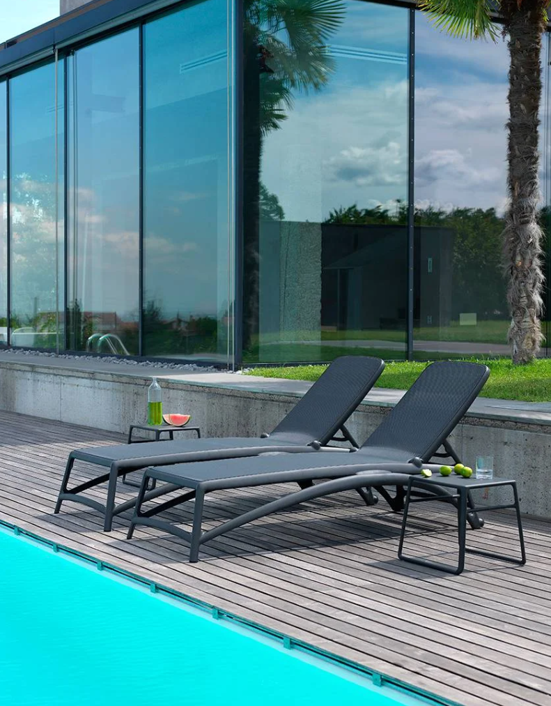 POP Outdoor small table