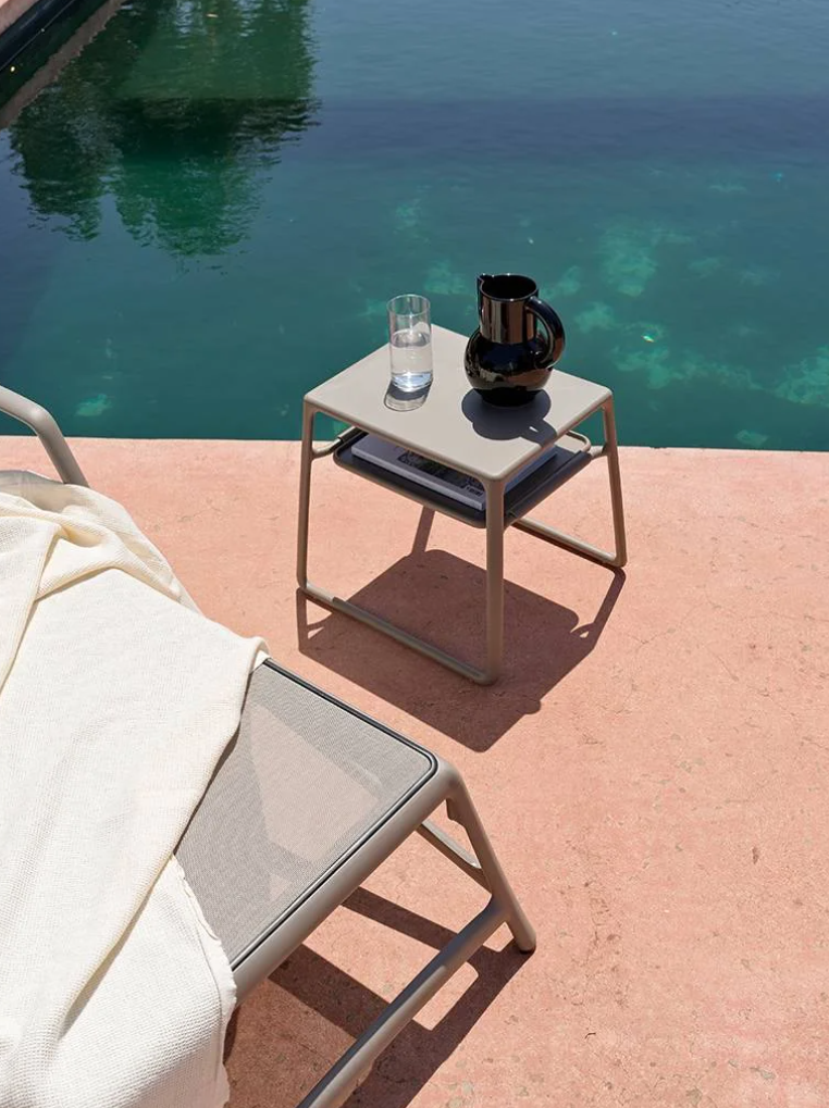 POP Outdoor small table