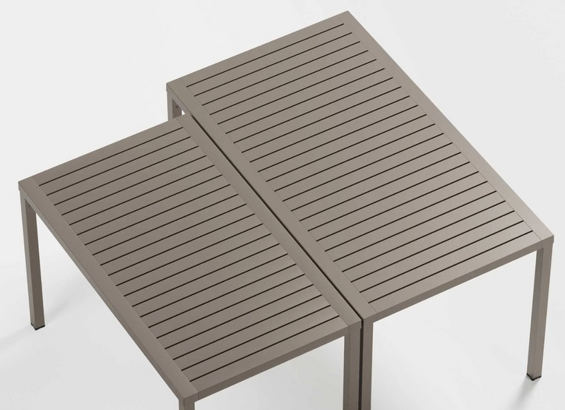 CUBE Outdoor table
