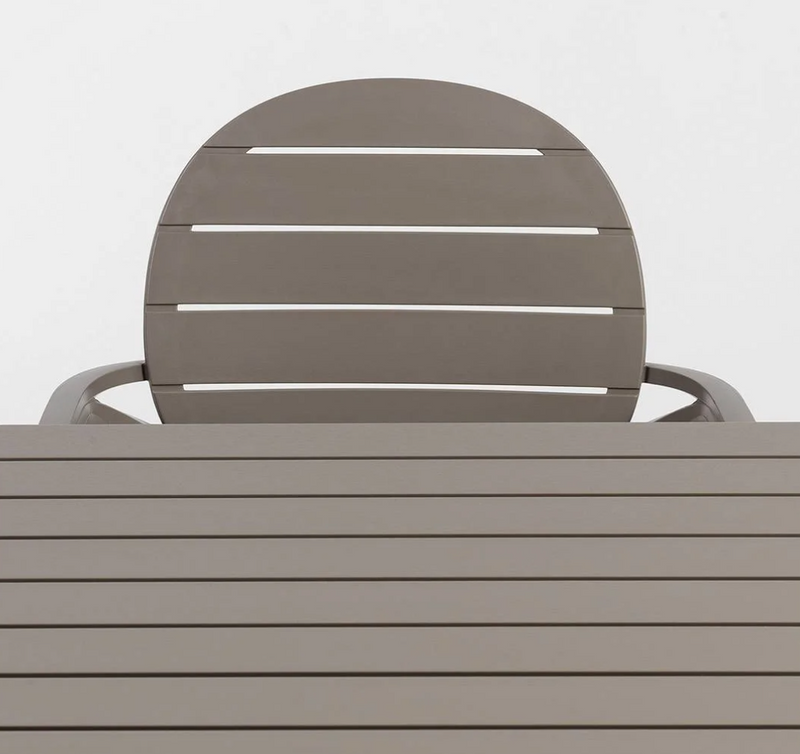 Mali kvadratni stol za vanjsku upotrebu CUBE