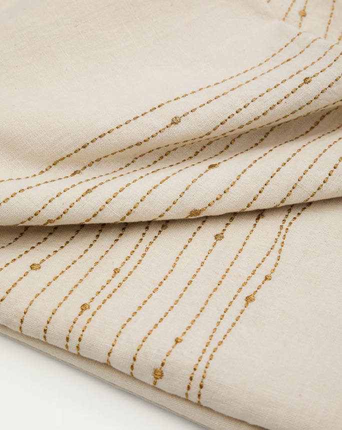 FLIA tablecloth with gold-coloured lurex embroidered detail, 150 x 250 cm