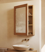 PLUBIA Ormarić za lijekove s ogledalom od punog tikovine, 50 x 70 cm