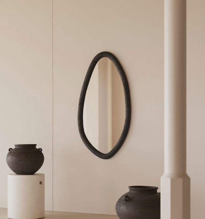 MAGRIT Ogledalo od masivnog mungur drva s crnom završnom obradom Ø 60 x 110 cm