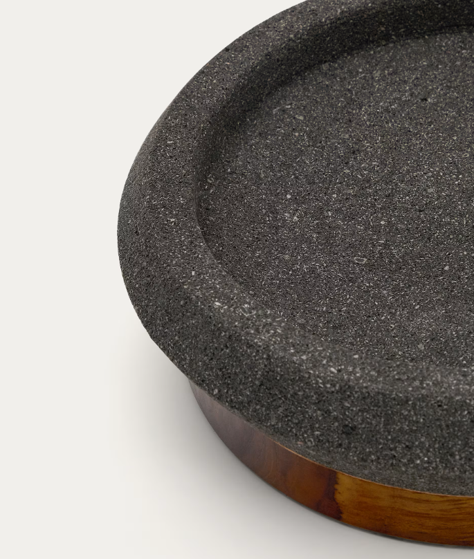 NARO centrepiece in black stone and teak wood Ø30cm