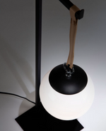 MONTEIRO Stolna lampa od čelika i kože