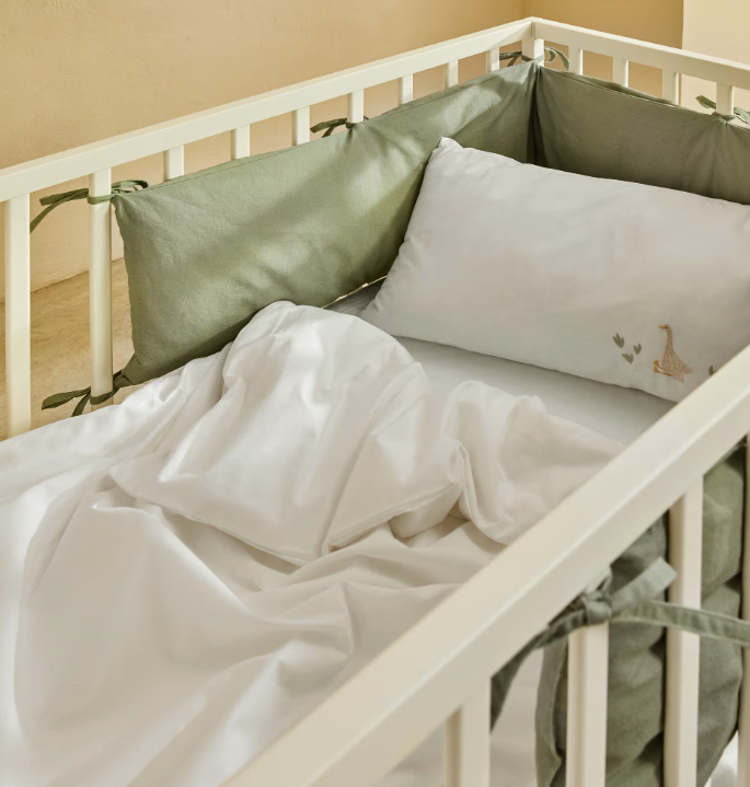 SHANTAL solid ash wood cot in white finish, 60 x 120 cm