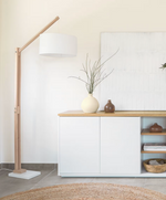 RIAZ Floor lamp in beech wood with white lampshade