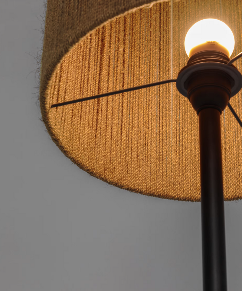 KOR Podna lampa od jute i akacije u tamnoj završnoj obradi