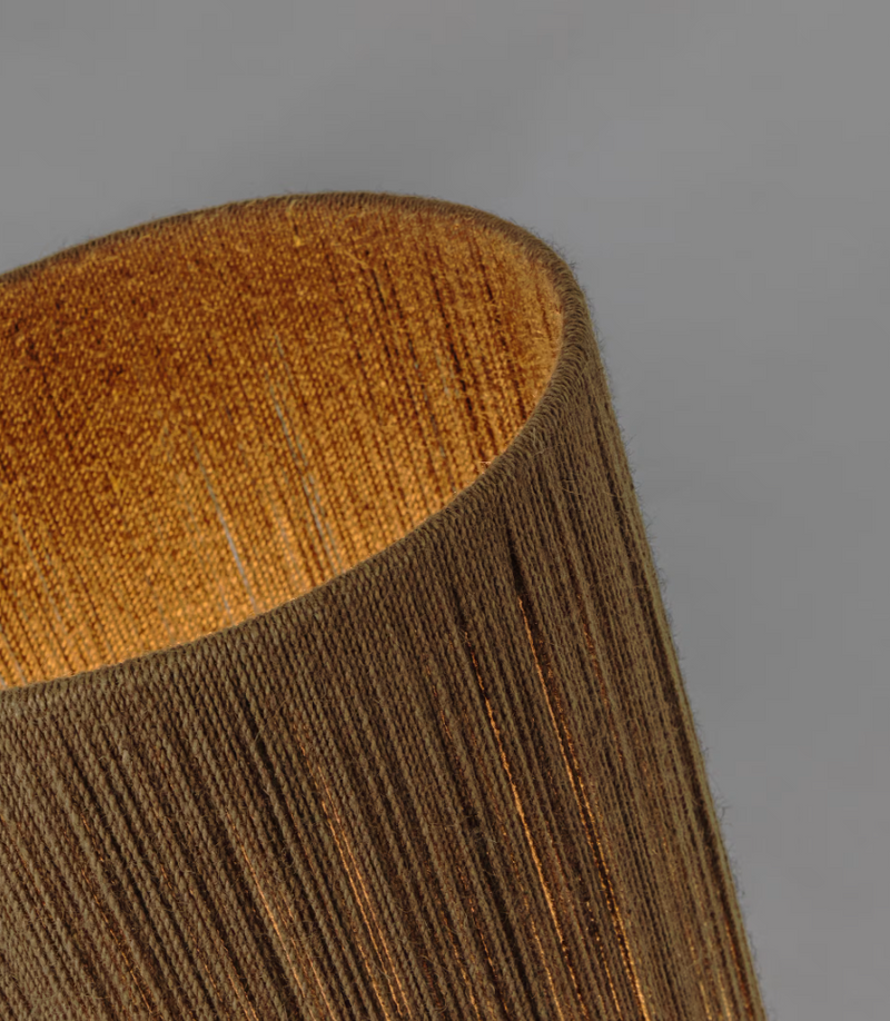 KOR Podna lampa od jute i akacije u tamnoj završnoj obradi