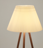 BENICARLO Podna lampa od punog kaučukovog drva s prirodnom, bež završnom obradom