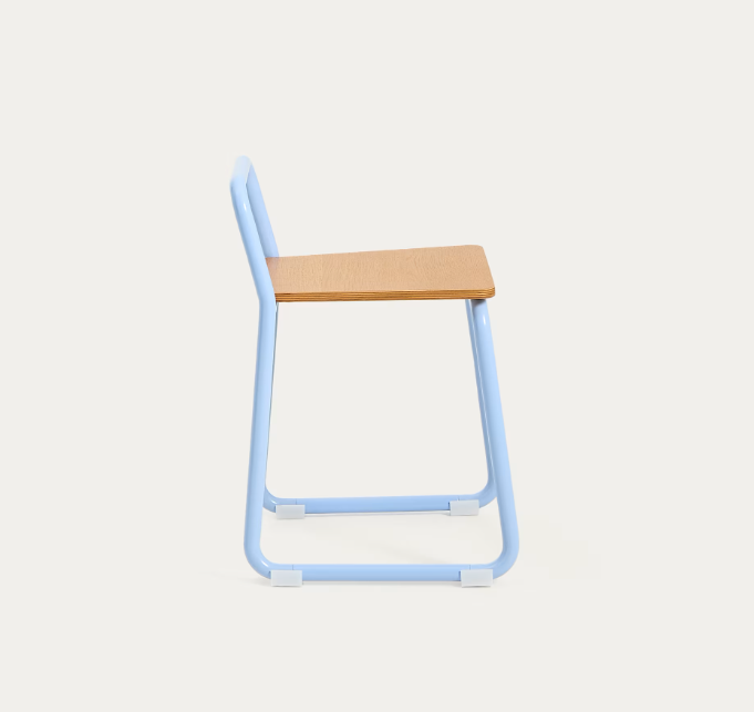 TINN ash veneer chair with a blue metal structure