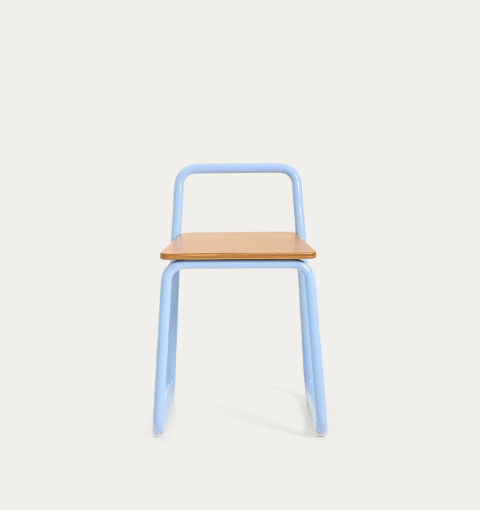 TINN ash veneer chair with a blue metal structure