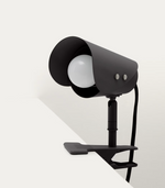 JULA Mala svjetiljka s kopčom od crnog metala