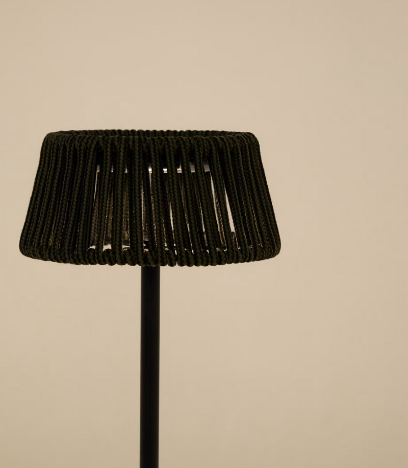 ALDET Vanjska solarna stolna lampa u crno-zelenoj prošaranoj užadi s crnim metalnim postoljem