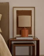 DAELI Keramička stolna lampa s narančastom završnom obradom i bež pamukom