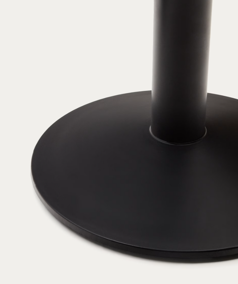 ESILDA Table in natural finish melamine with metal leg in a painted black finish, 70x70x70 cm