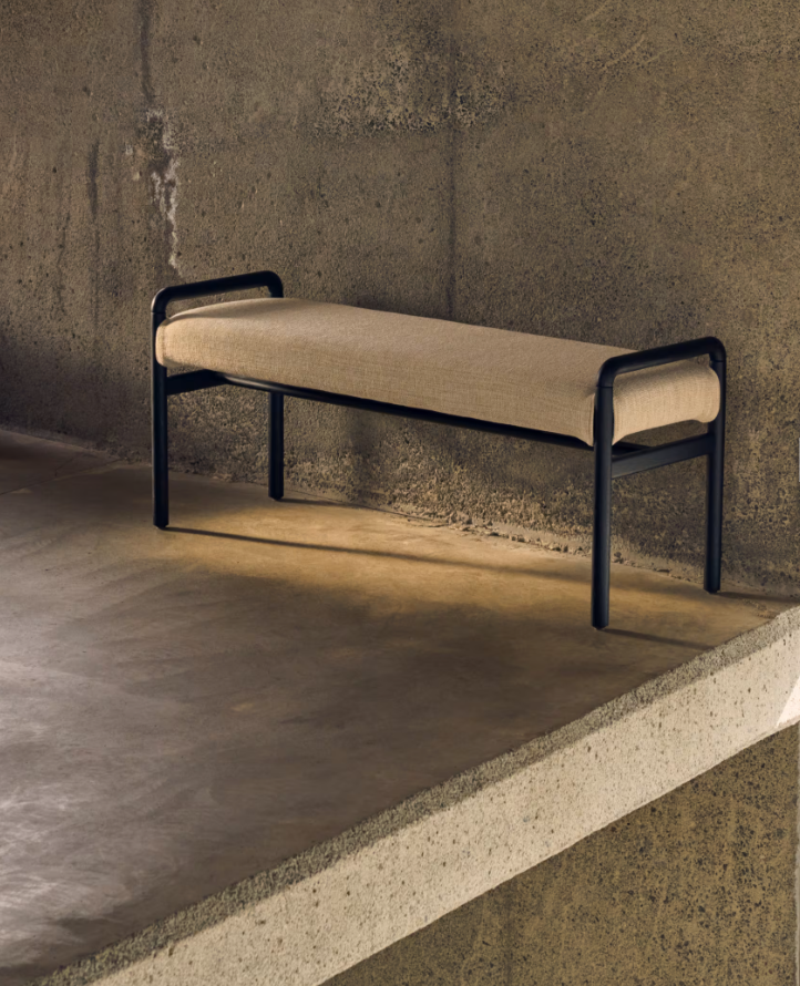 MACARET Klupa s uklonjivim pokrovom od masivnog hrasta s crnom završnom obradom 120 cm FSC Mix Credit