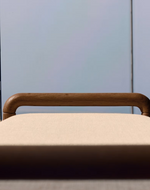 MACARET Klupa s uklonjivim pokrovom od masivnog hrasta s orahovom završnom obradom 120 cm FSC Mix Credit