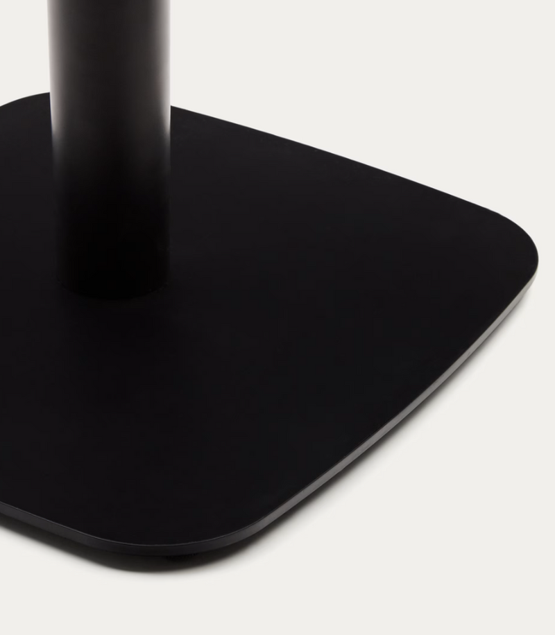 DINA Outdoor table in white with metal legal in a painted white finish, 68 x 68 x 70 cm