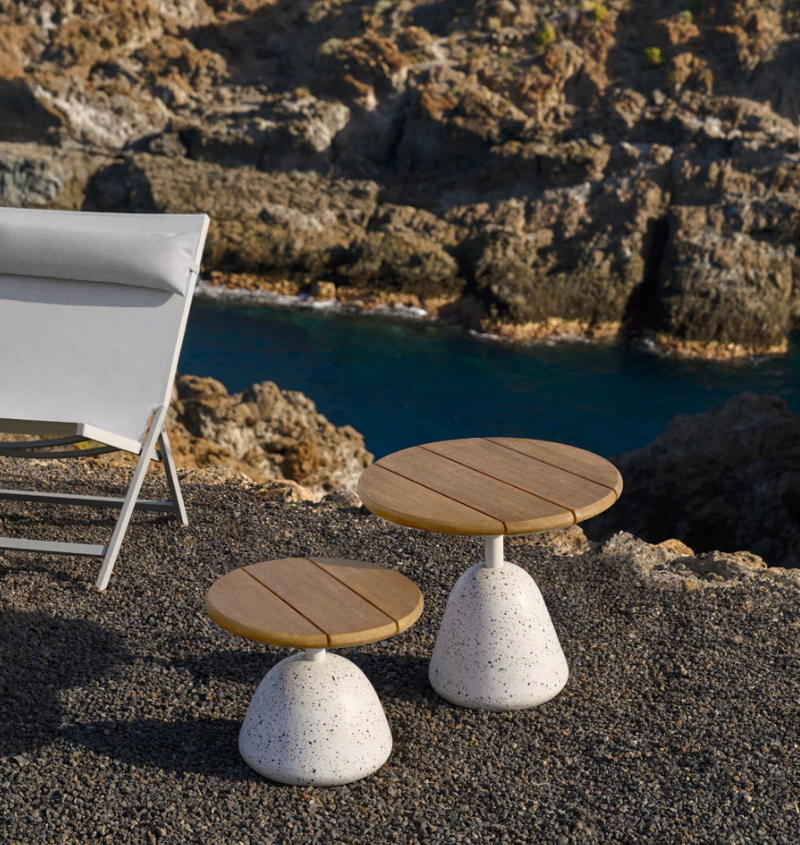 SAURA Klub stolić s bijelim teracom i pločom od prirodne akacije, 32 x Ø55 cm FSC 100%