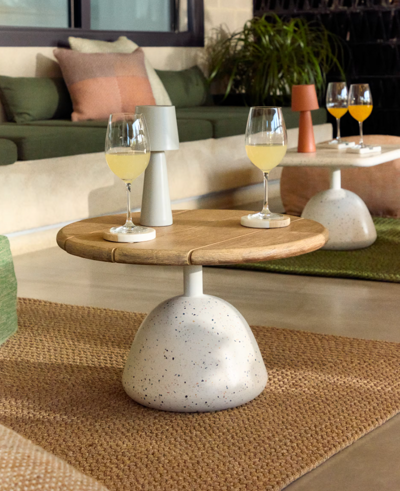 SAURA Klub stolić s bijelim teracom i pločom od prirodne akacije, 32 x Ø55 cm FSC 100%