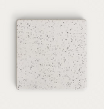 SAURA Klub stolić od bijelog terrazza s bijelom terazzo pločom 32 x 48 x 48