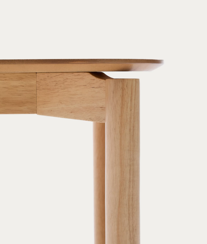 INDARA Kvadratni stol od jasenovog furnira i masivnog kaučukovca s prirodnom završnom obradom 100 x 100 cm