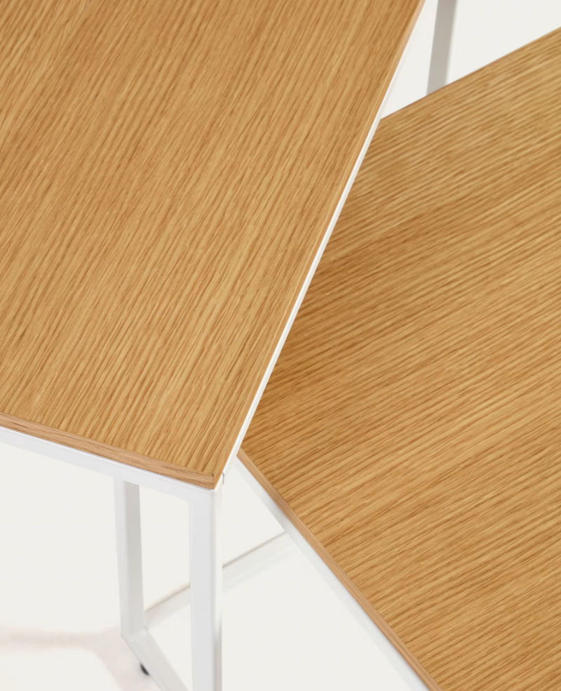 YOANA Set od 2 ugradbena pomoćna stolića s furnirom od hrastovog drva i obojenom bijelom metalnom konstrukcijom