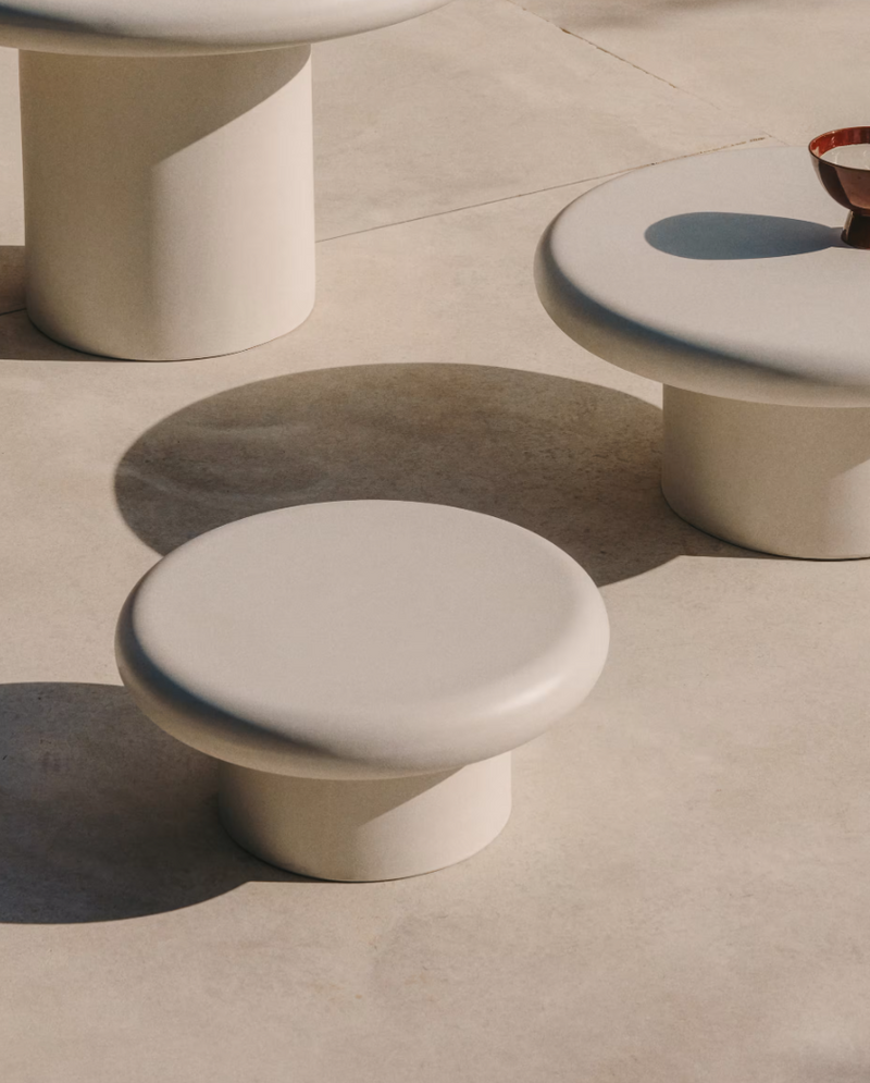 ADDAIA Okrugli stolić za kavu od bijelog cementa Ø66 cm