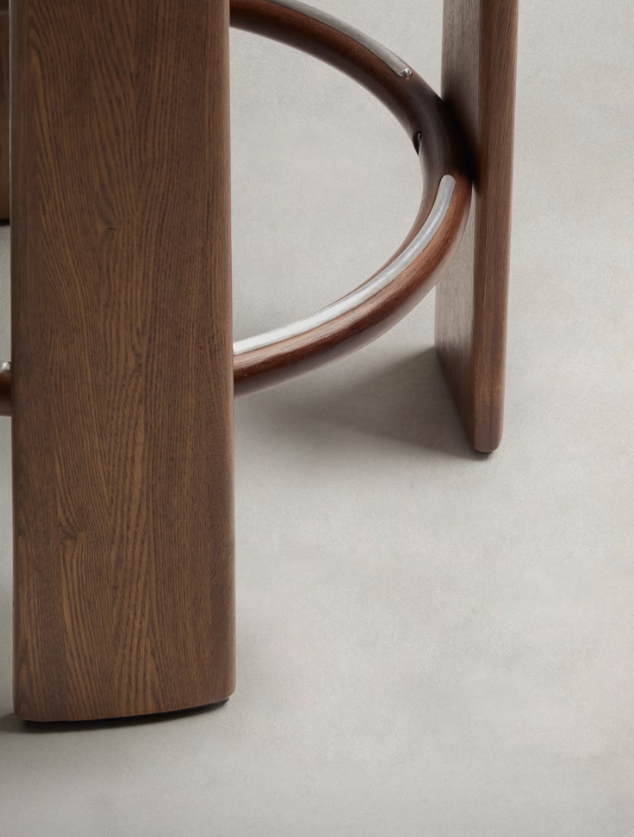 GRANITE Visoki stolac od bež šenila i masivnog jasena s završnom obradom boje oraha FSC 100% 75 cm