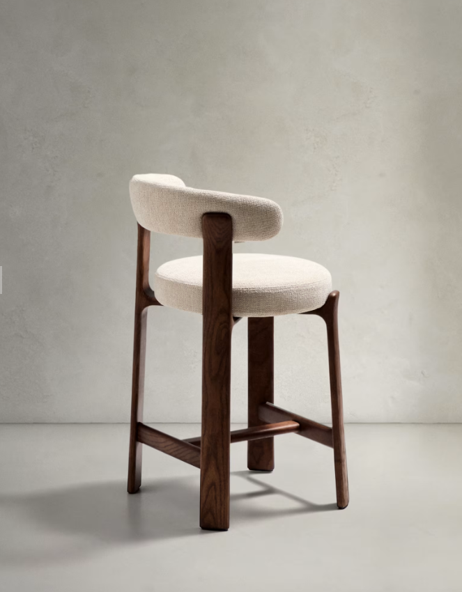 GRANITE Visoki stolac od bež šenila i masivnog jasena s završnom obradom boje oraha FSC 100% 65 cm