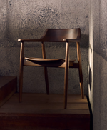 FONDES Chair in solid oak wood with walnut finish FSC Mix Credit