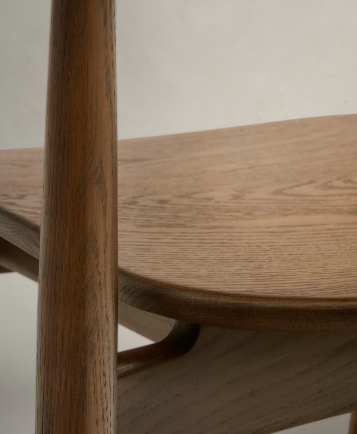 FONDES Chair in solid oak wood with walnut finish FSC Mix Credit