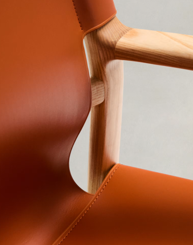 JAN Chair made of light brown recycled leather fibres and FSC 100% solid ash wood with natural tone finish