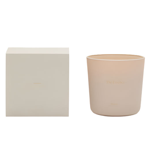 THE ESSENCE 500g The Essence scented candle